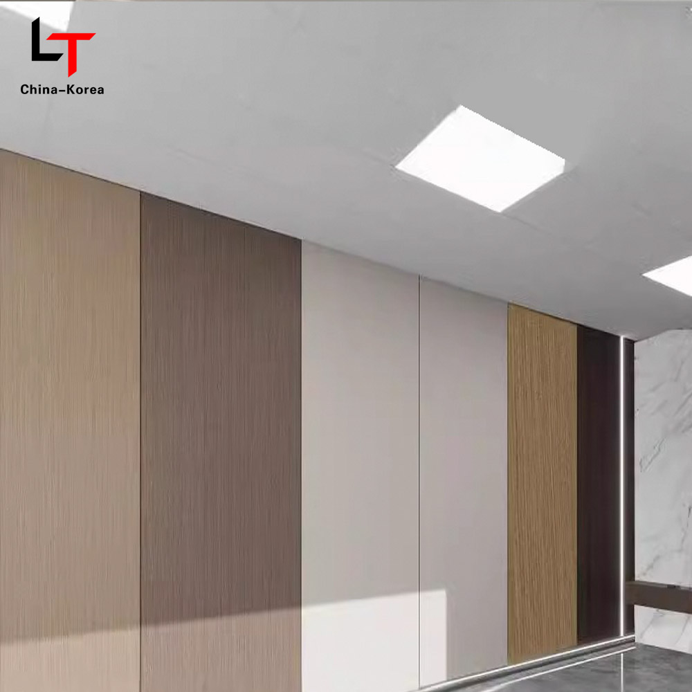 1220 × 2440 мм Экологически чистые панели из ПВХ с деревянным шпоном Декоративные стеновые панели для внутренней облицовки стен Водонепроницаемы, устойчивы к царапинам Простота установки